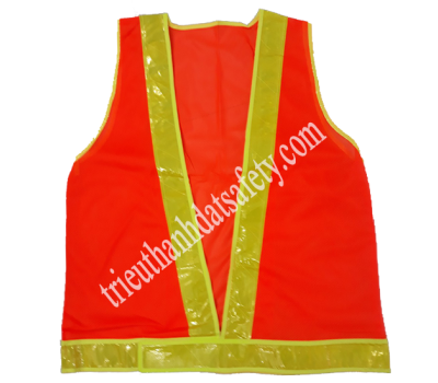 ÁO PHẢN QUANG CHỮ V